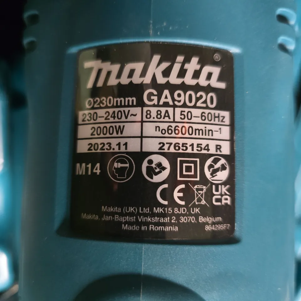 MAKITA GA9020 230MM ANGLE GRINDER – BLUE CASE