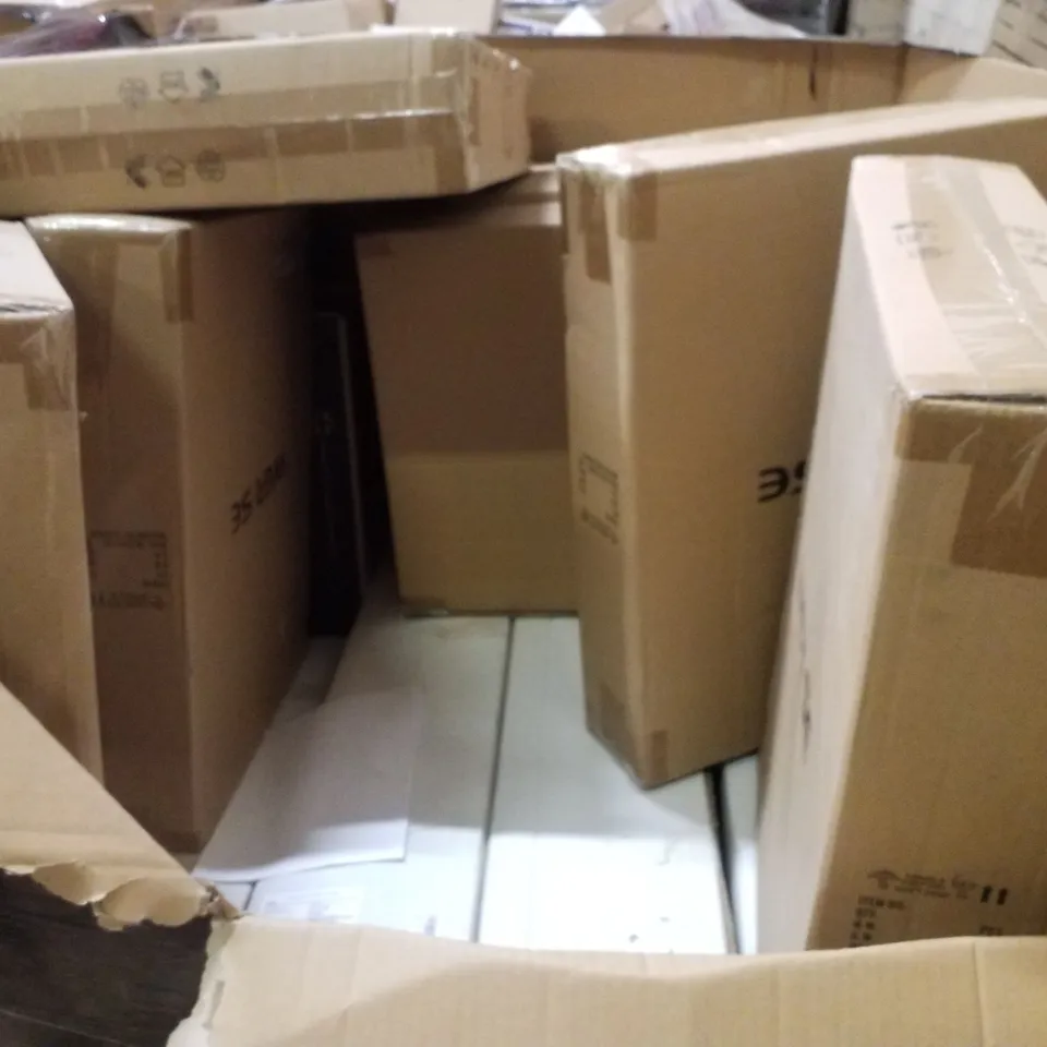PALLET CONTAINING ASSORTED PRODUCTS INCLUDING SOLAR STREET LIGHTS, MODERN FLOOR LAMP STANDING LIGHT & LIDS SCOOTER