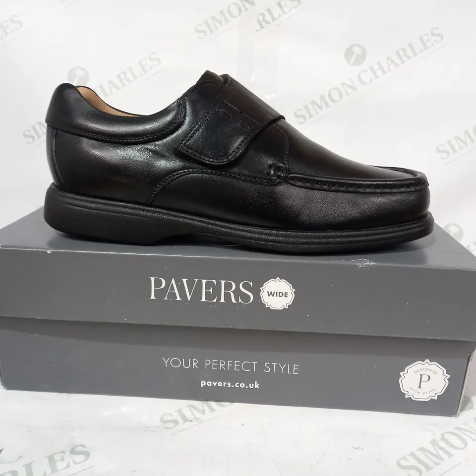 BOXED PAIR OF pavers VELCRO STRAP SHOES IN BLACK UK SIZE 9
