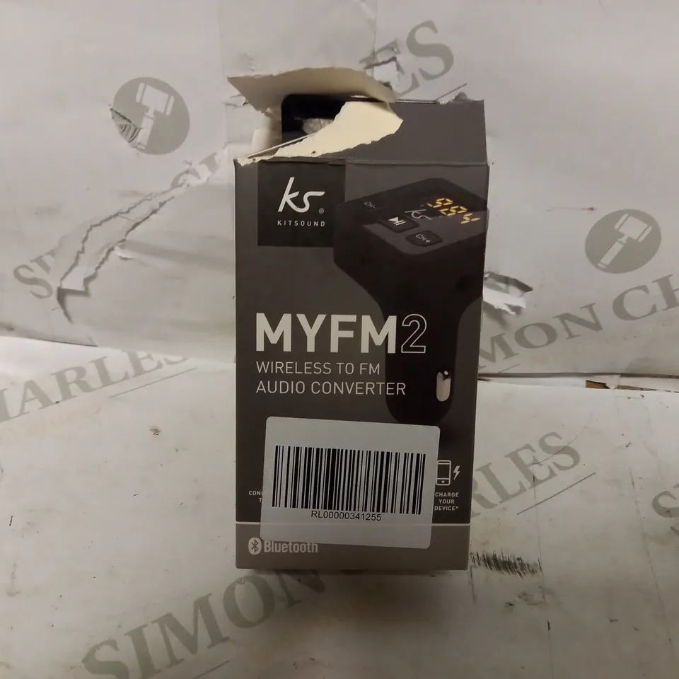 LOT OF APPROXIMATELY 10 ELECTRICALS TO INCLUDE HEADSETS, PHONE CASES, EARBUDS, SPEAKER MOUNTS, ETC