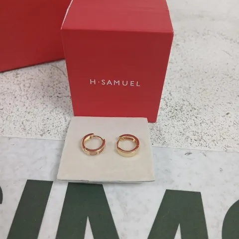 H.SAMUEL GOLD-TONE HOOP EARRINGS – BOXED PAIR