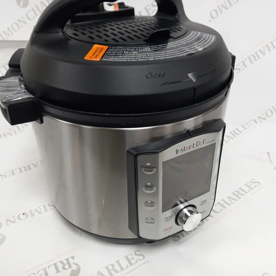 BOXED INSTANT POT DUO EVO PLUS 10-IN-1 PRESSURE COOKER 