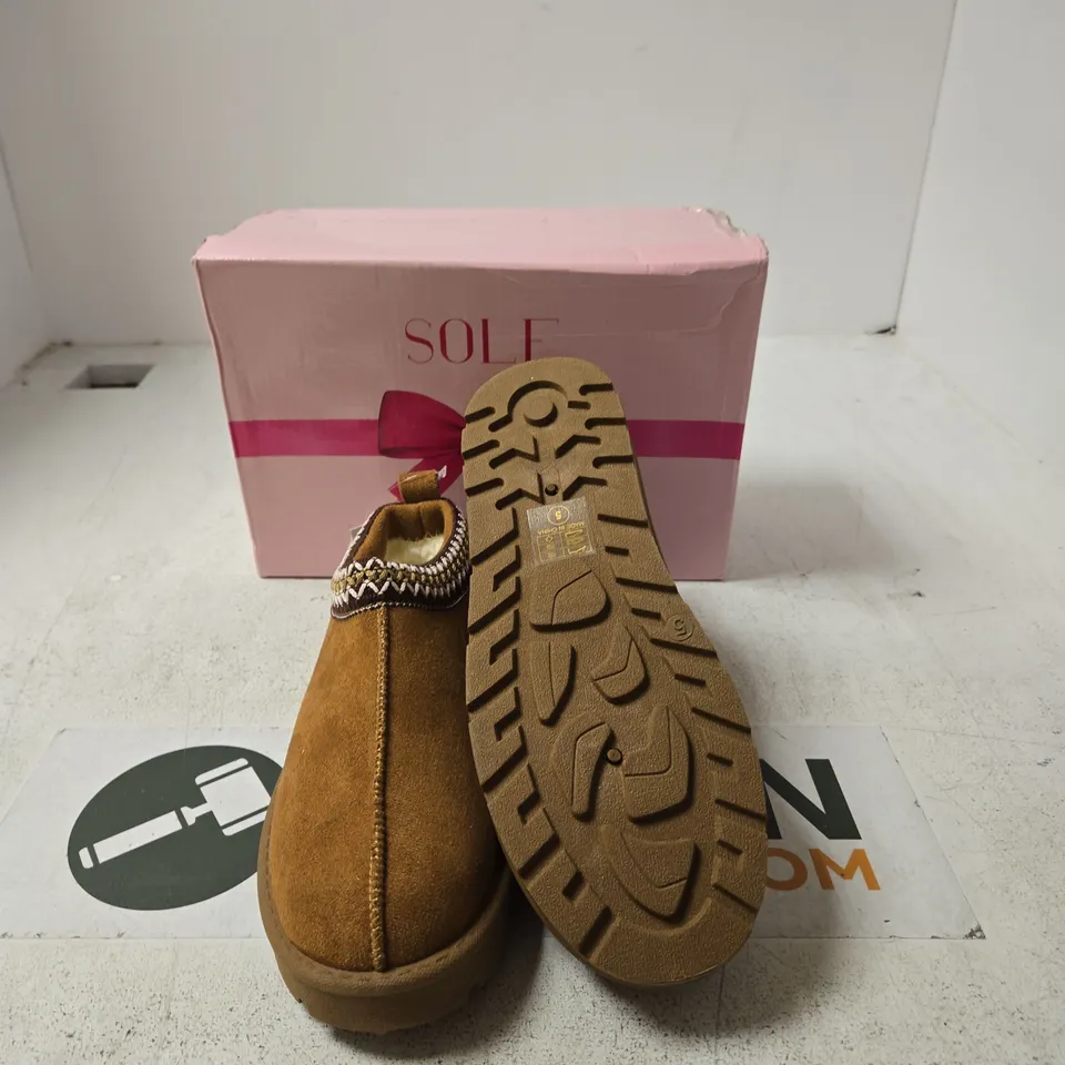 SOLE LONDON BROWN SUEDE MOCCASIN-STYLE SHOE – WOMEN'S, BOXED UK 5
