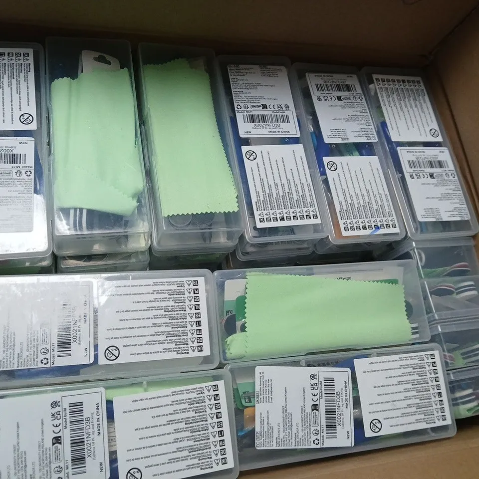 APPROXIMATELY 30 HABWEA 10 TOOL BOXES