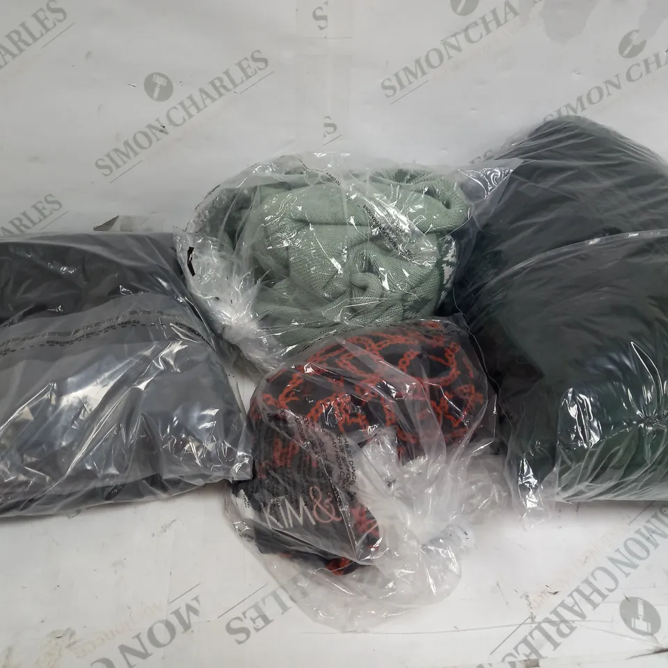 BOX OF APPROXIMATELY 15 ASSORTED CLOTHING ITEMS TO INCLUDE GREEN COAT, BLACK DRESS, LONG SLEEVE TOP ETC