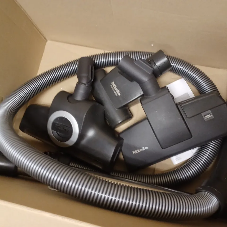 MIELE COMPLETE C3 VACUUM CLEANER