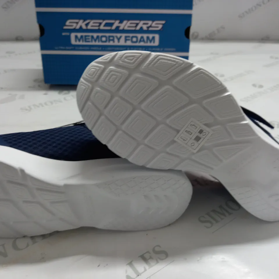 BOXED PAIR OF SKECHERS DYNAMIGHT 2 TRAINERS IN NAVY/PINK - 5