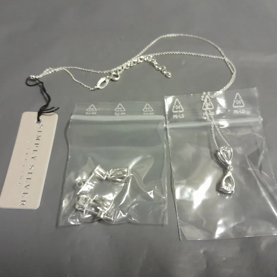 BOXED SIMPLY SILVER EARRING AND NECKLACE SET