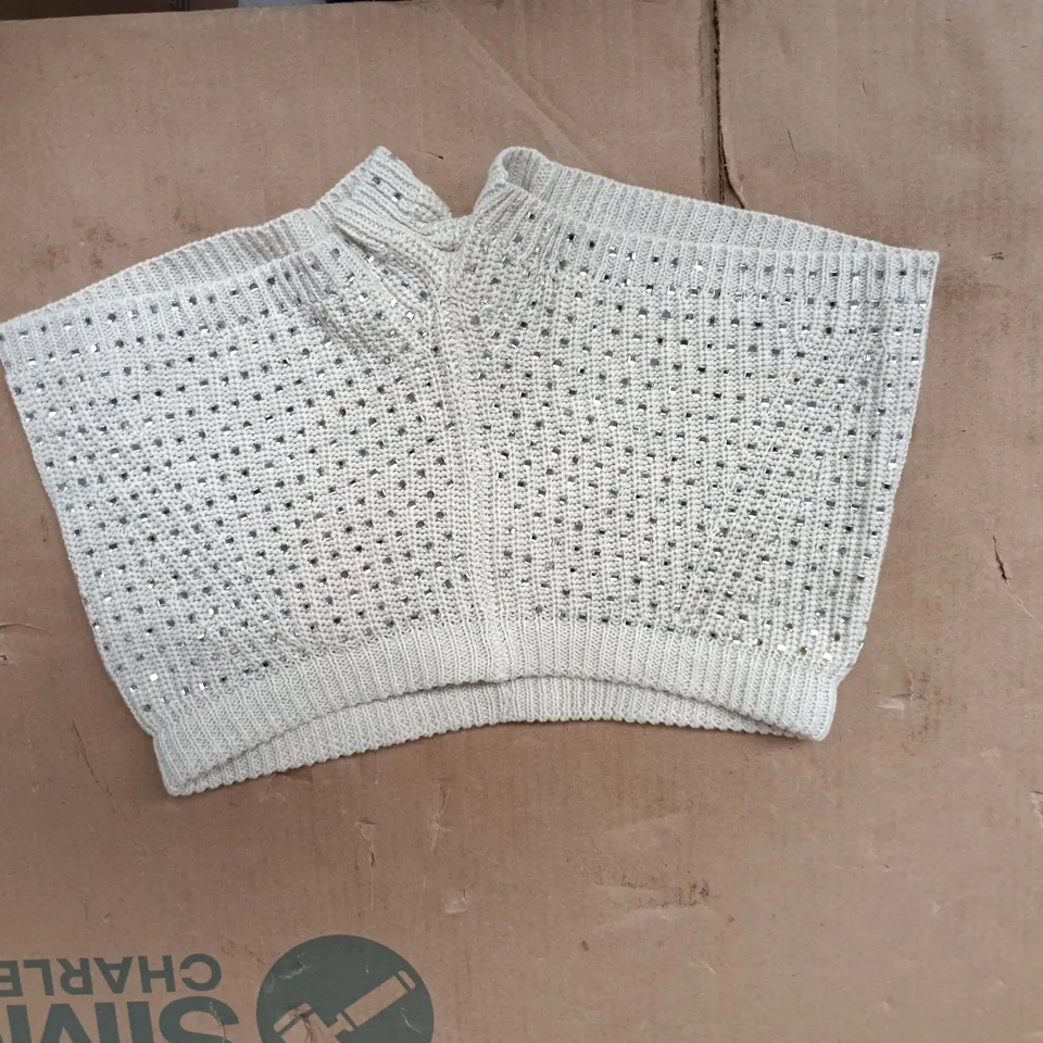 BEIGE OPENWORK KNIT SHORTS, SIZE XS