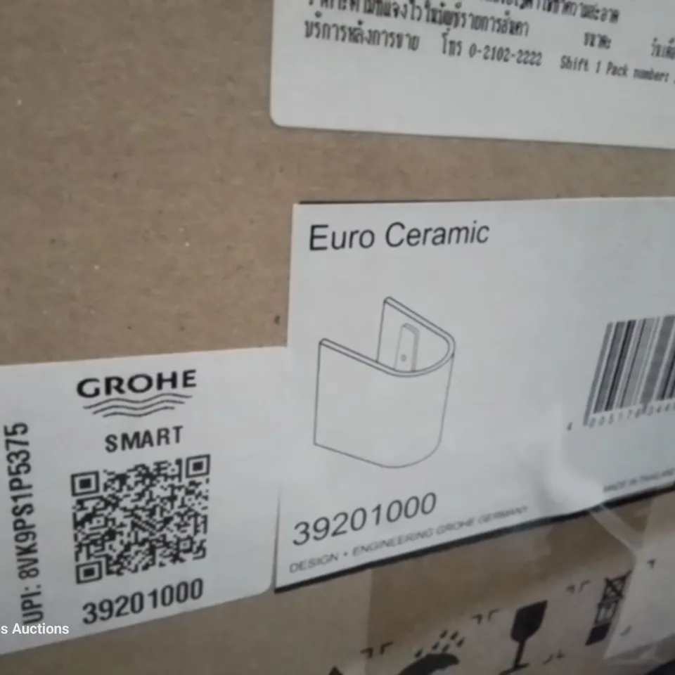 BOXED GROHE EURO CERAMIC SINGLR TAP BASIN & SEMI PEDESTAL (2 BOXES)