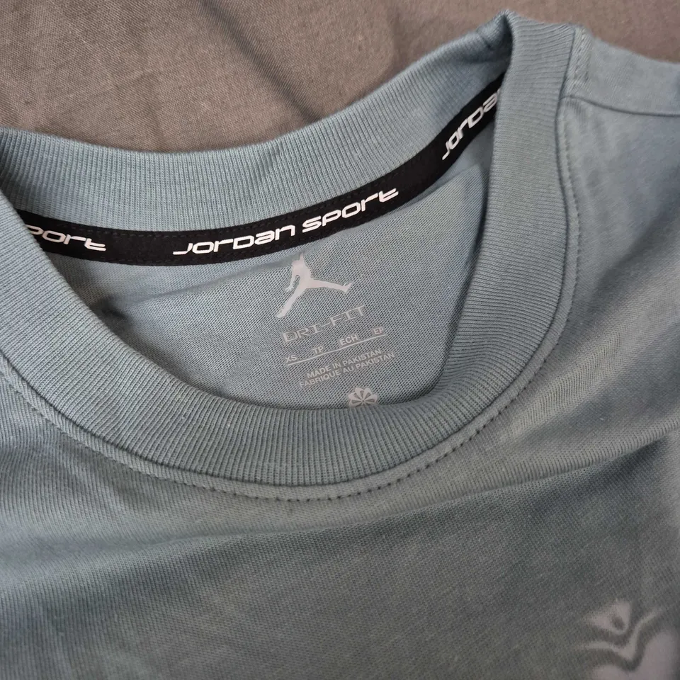 JORDAN BRAND T-SHIRT – LIGHT BLUE, JUMPMAN LOGO  - XS