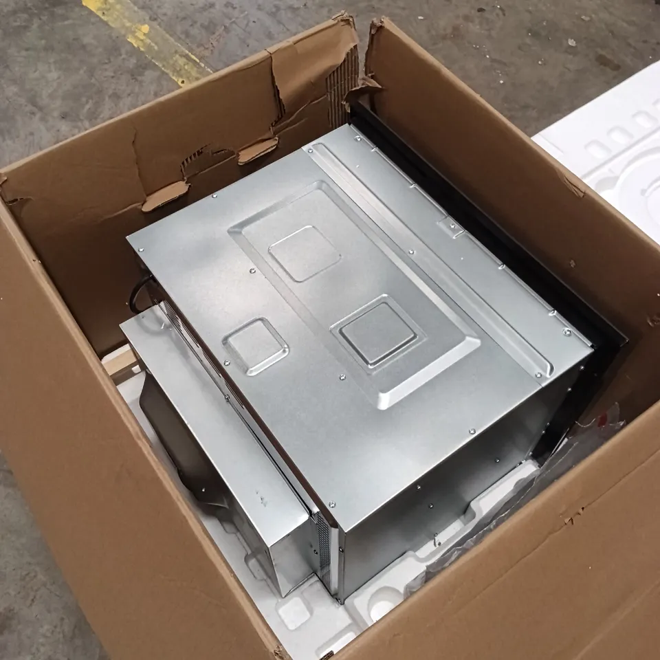 BOXED SIEMENS BUILT-IN ELECTRIC SINGLE OVEN, HB537GBS3B- STAINLESS STEEL