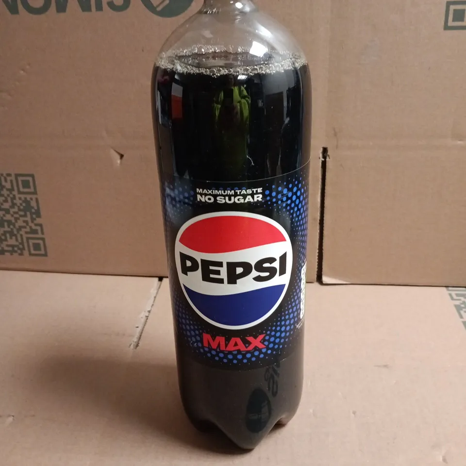 LOT OF 4 BOTTLES OF PEPSI MAX 2L PER BOTTLE