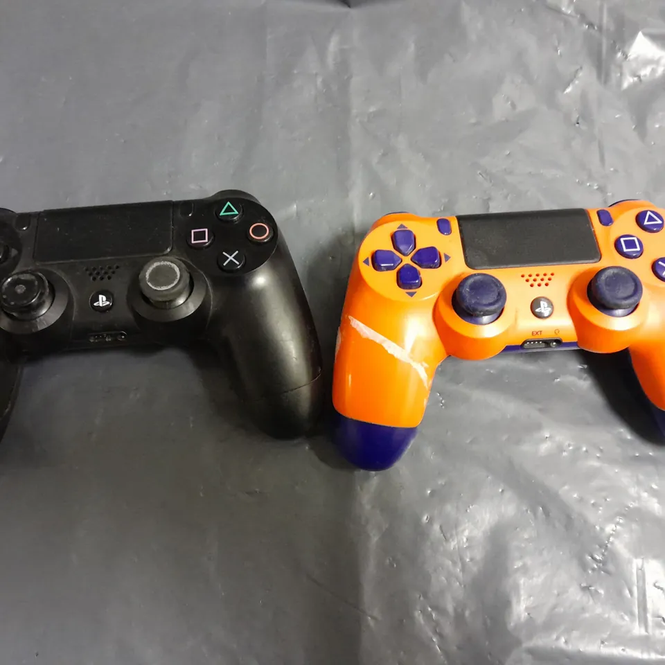 SET OF 2 PLAYSTION 4 CONTROLLERS 