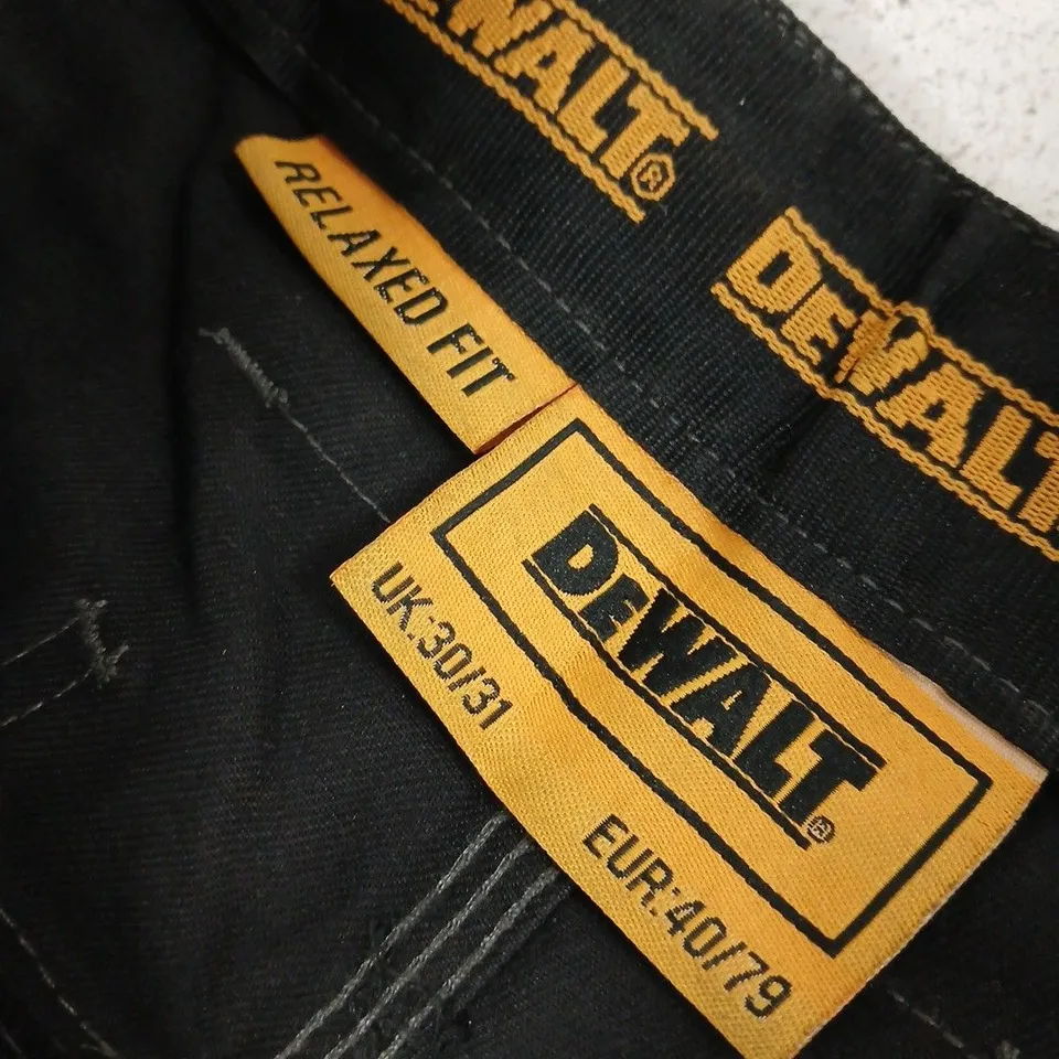 DEWALT BLACK CARGO WORK PANTS – UK 30/31
