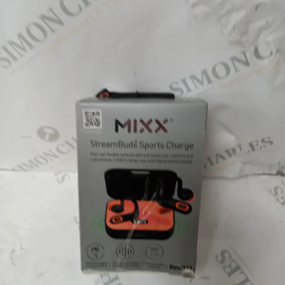 BOX OF ASSORTED ELECTRONICALS TO INCLUDE DVD PLAYER, HEADPHONES, HDMI ETC - COLLECTION ONLY 