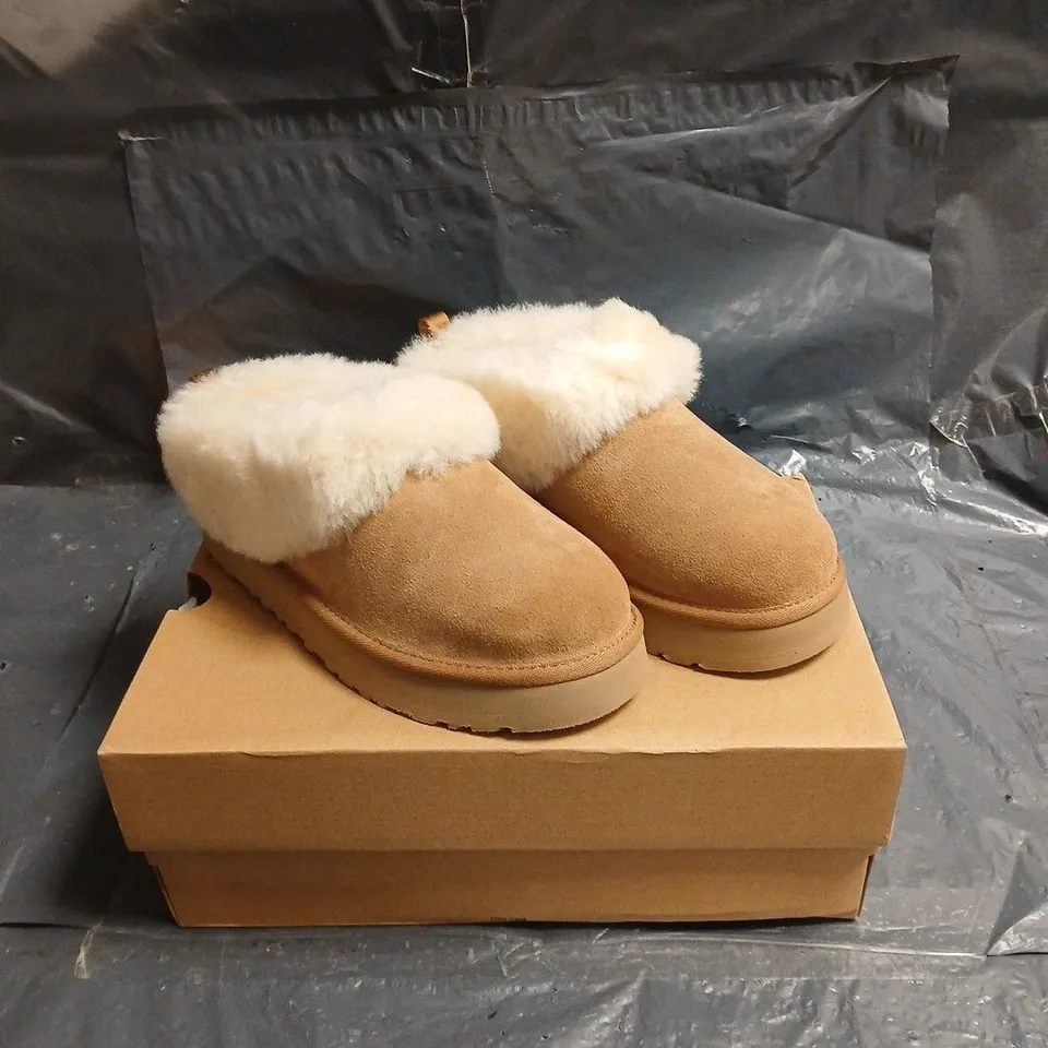 UGG-STYLE TAN SUEDE SLIPPERS WITH WHITE SHEARLING LINING UK 3