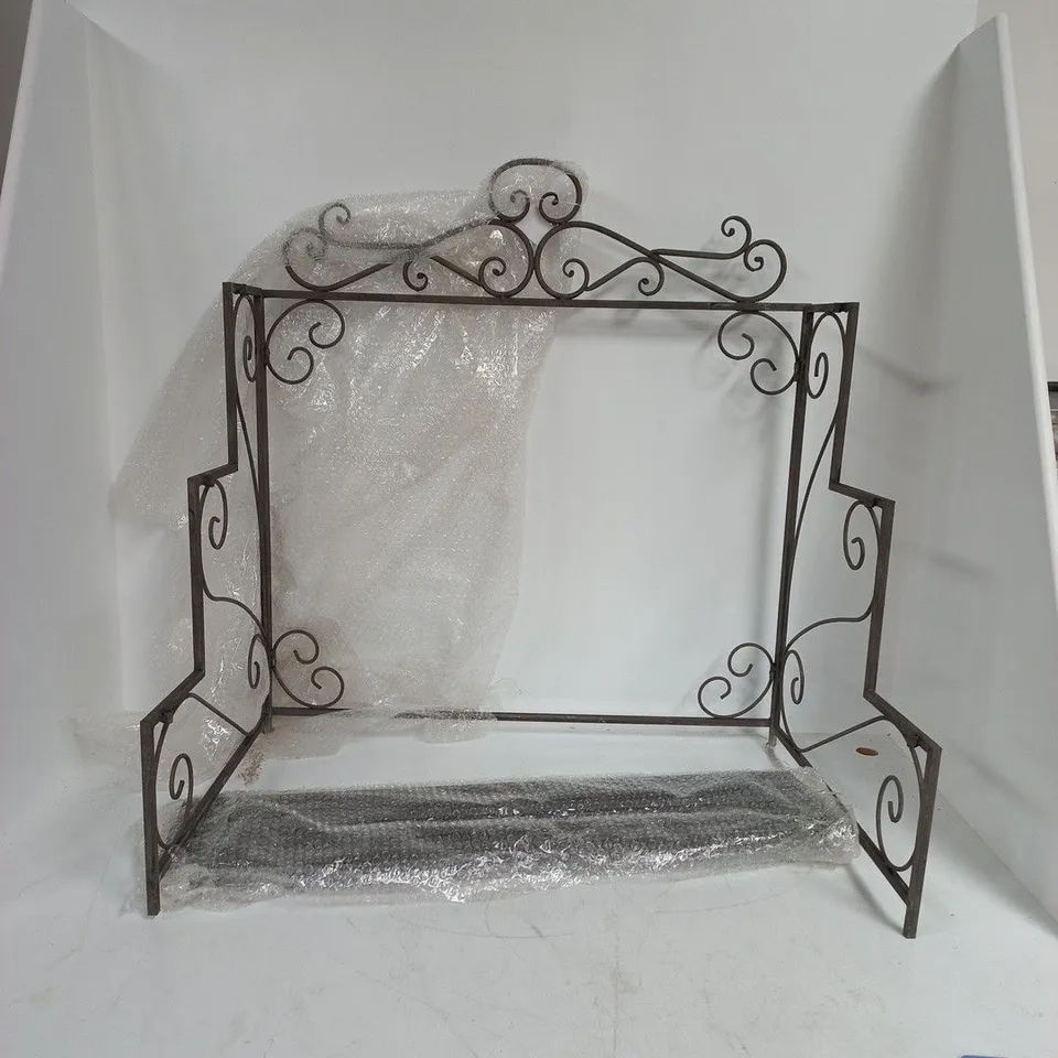 SARAH RAVEN 3-SHELF METAL GARDEN UNIT