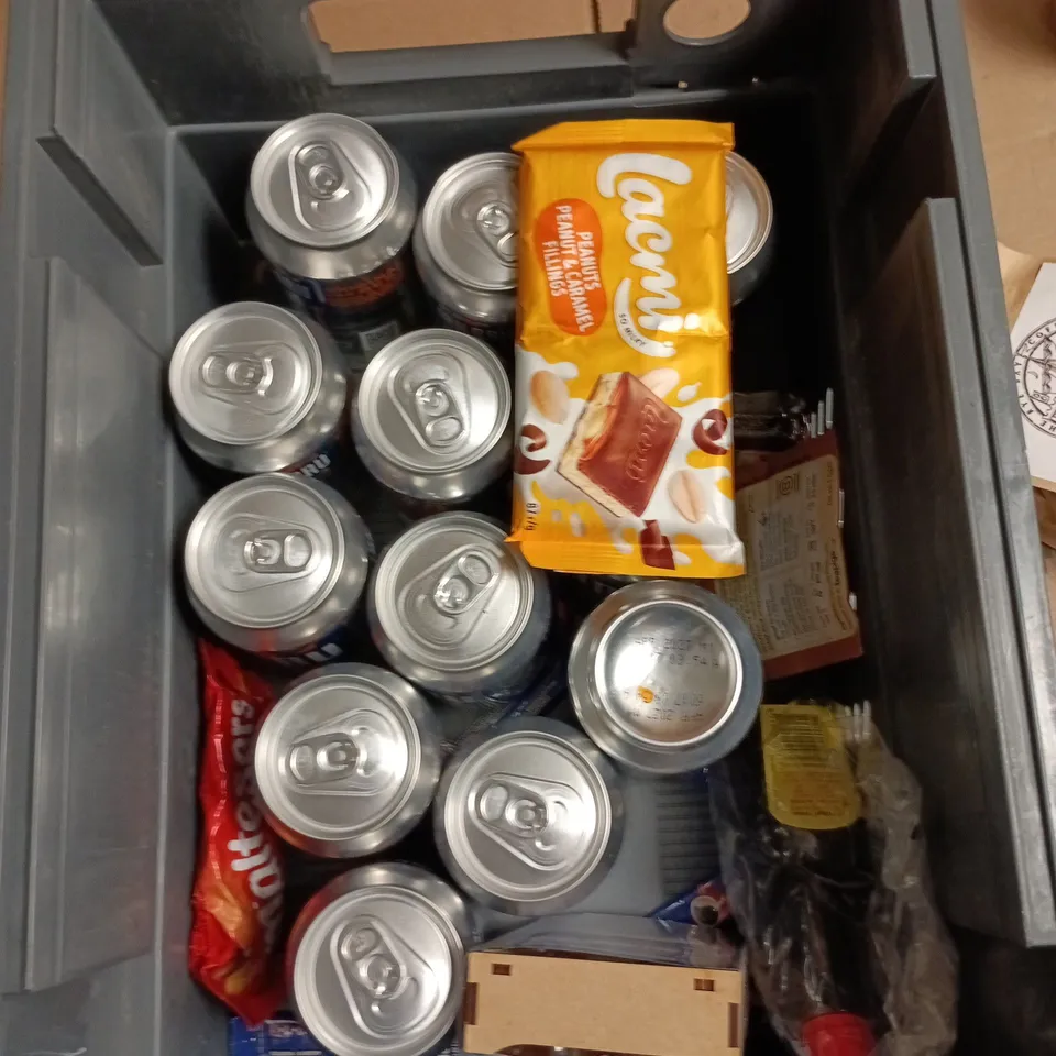 APPROXIMATELY 12 ASSORTED FOOD AND DRINKS ITEMS TO INCLUDE - DIET IRN-BRU, THE RYE BAY COFFEE COMPANY FRENCH PRESS, RUSSELL & ATWELL CREAMY MILK CHOCOLATES ETC 