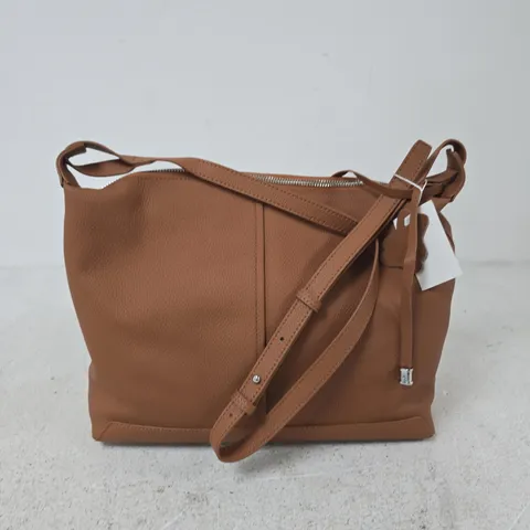 BROWN PEBBLED LEATHER CROSSBODY BAG 