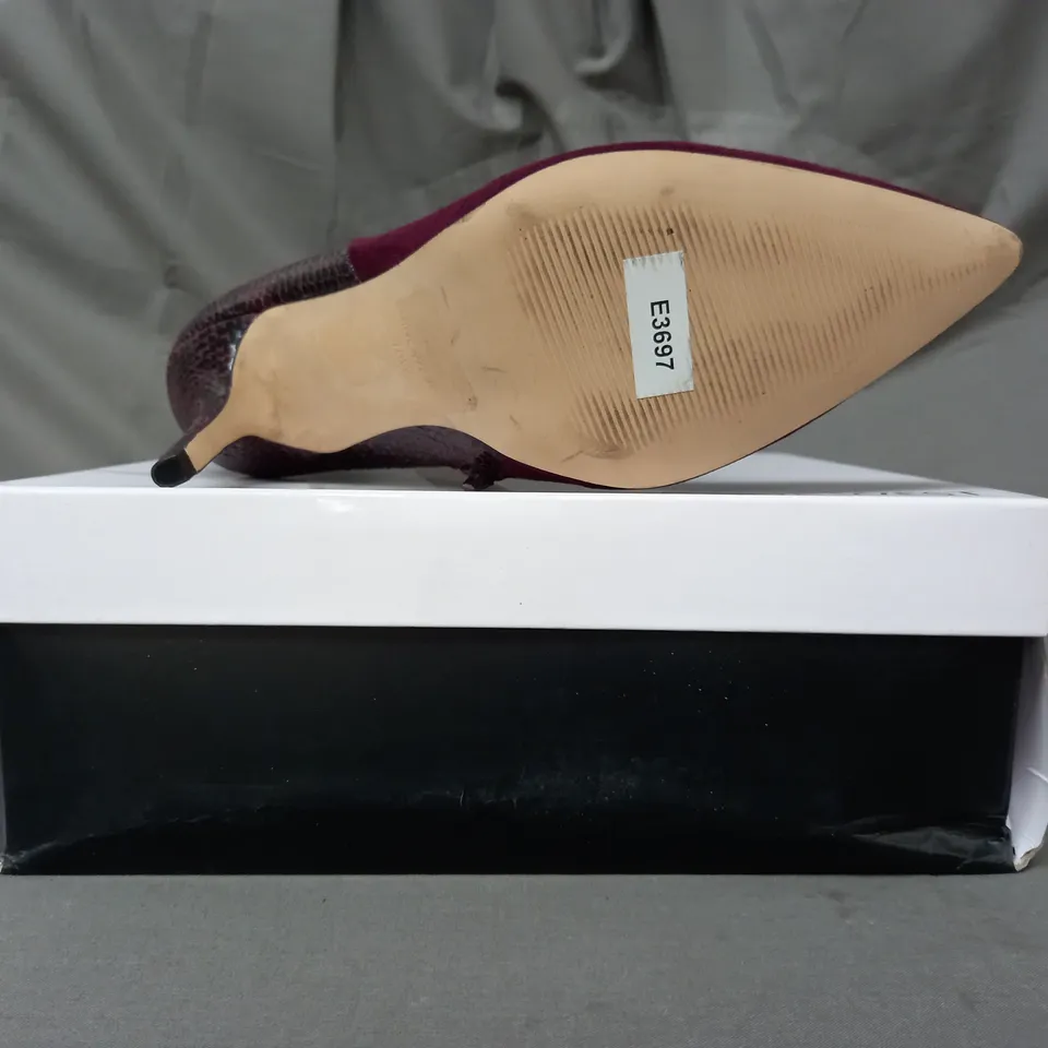 BOXED PAIR OF NINE WEST FLAGSHIP SYNTHETIC ANKLE BOOTS IN WINE SIZE 10