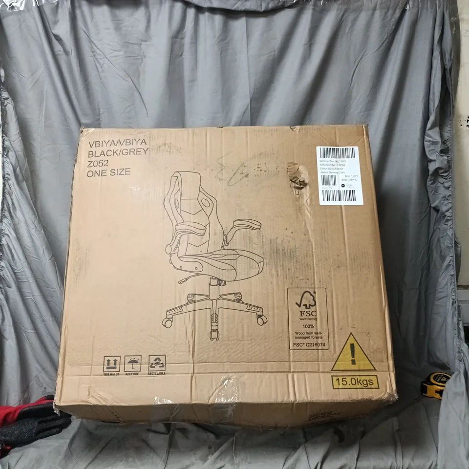 BOXED JESPOR GAMING CHAIR IN BLACK/GREY 