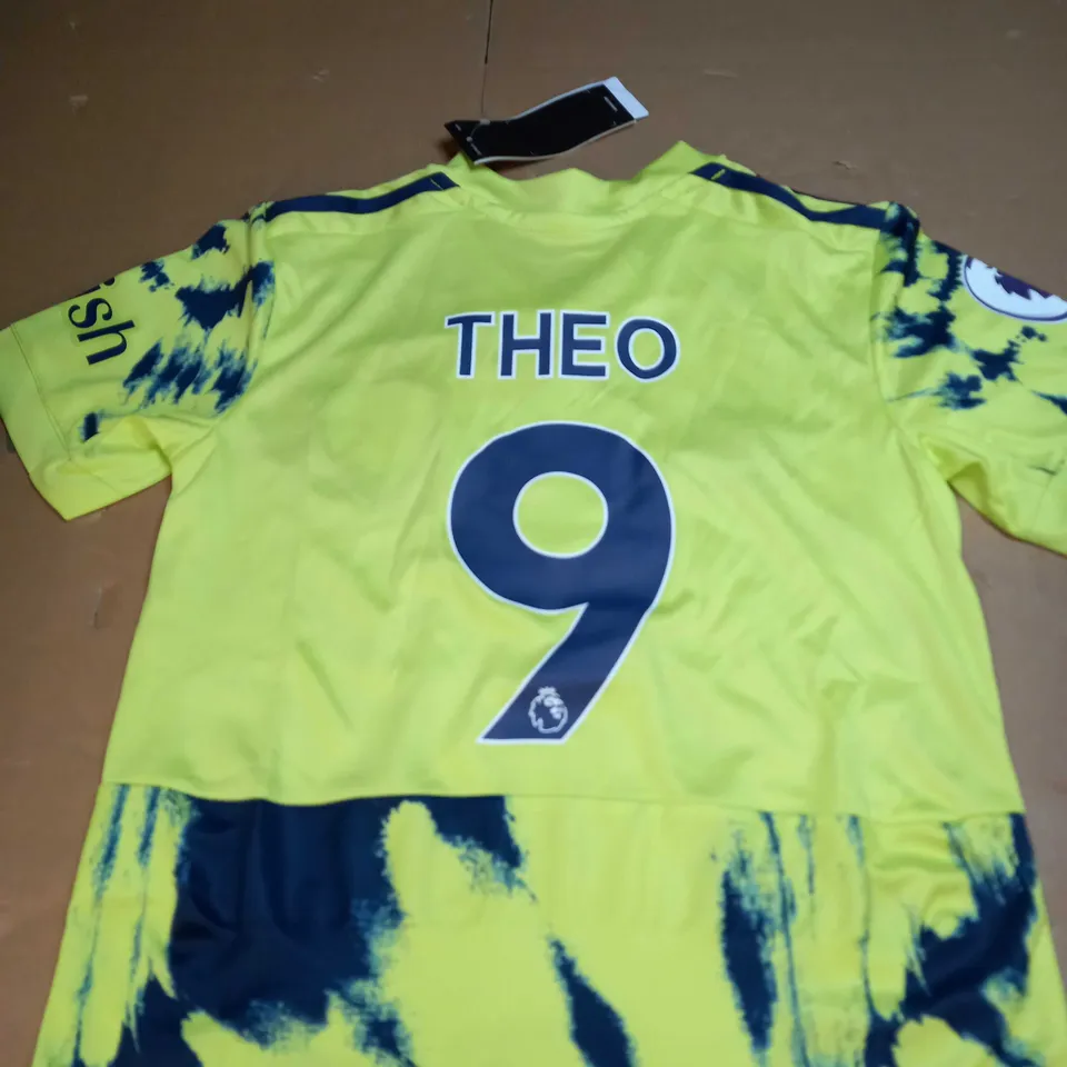 LEEDS UNITED FC AWAY JERSEY SIZE 20