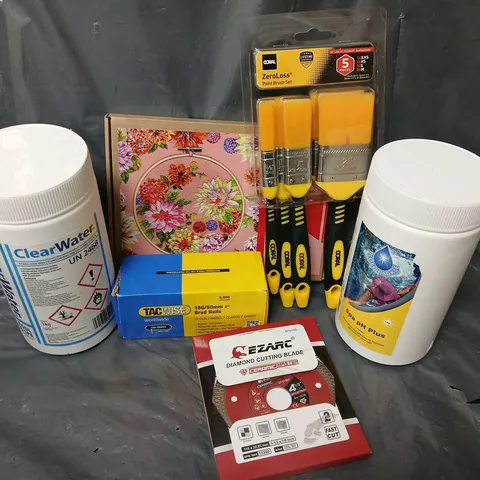 APPROXIMATELY 15 ASSORTED HOUSEHOLD ITEMS TO INCLUDE DIAMOND CUTTING BLADE, PAINT BRUSH SET, SPA PH PLUS, ETC