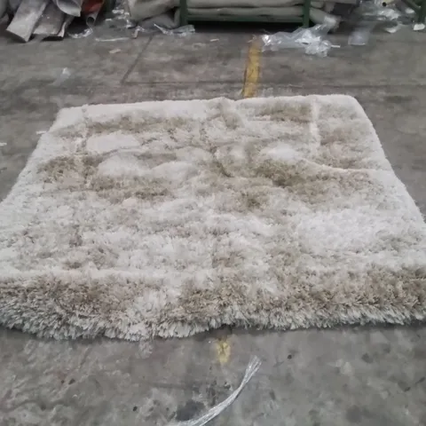 QUALITY DESIGNER AREA RUG - APPROXIMATELY 207X207