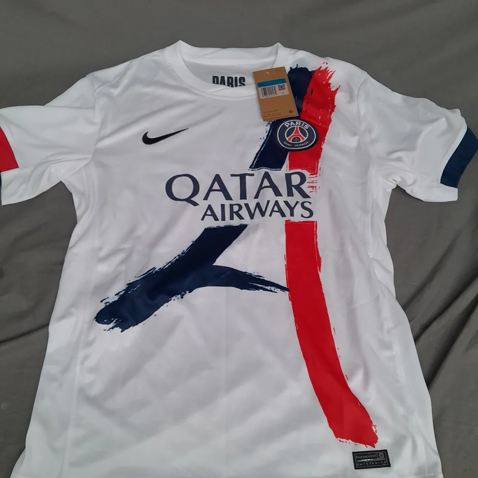 NIKE PARIS SAINT GERMAIN FOOTBALL SHIRT IN WHITE - MEDIUM
