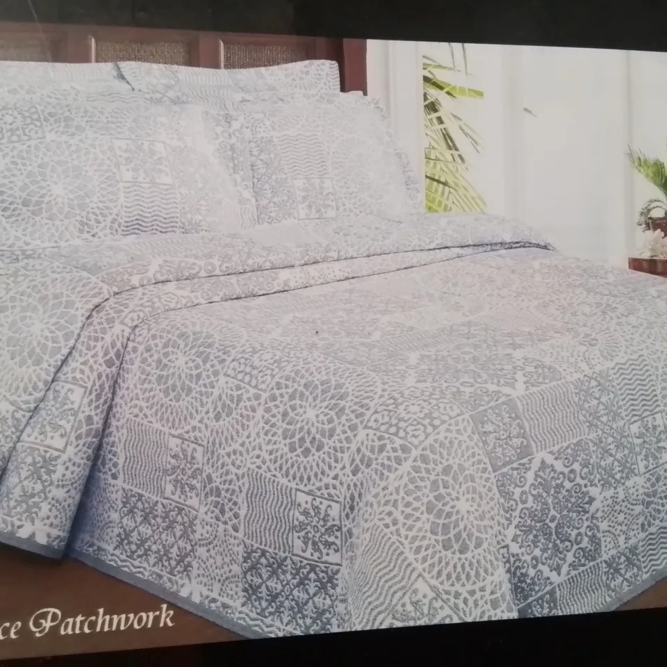 BRAND NEW MODA DE CASA SINGLE BED SPREAD