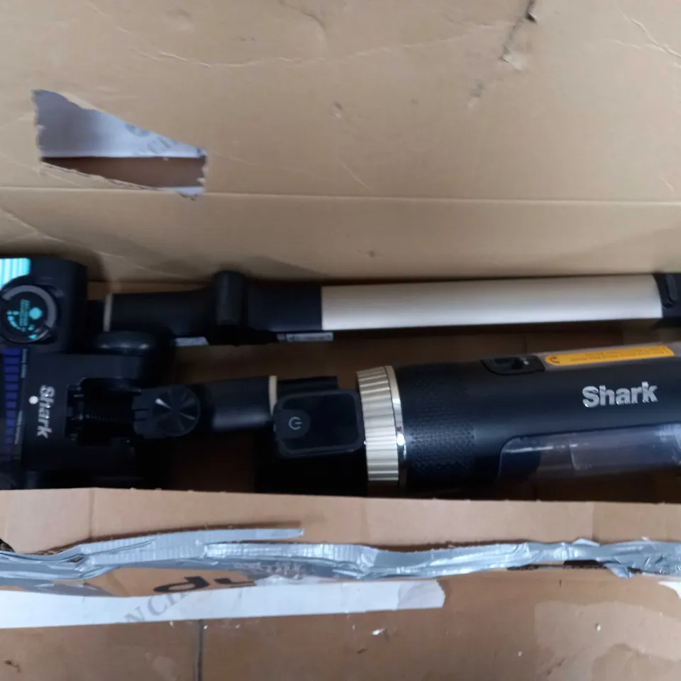 SHARK CORDLESS STICK VACUUM CLEANER PET PRO MODEL