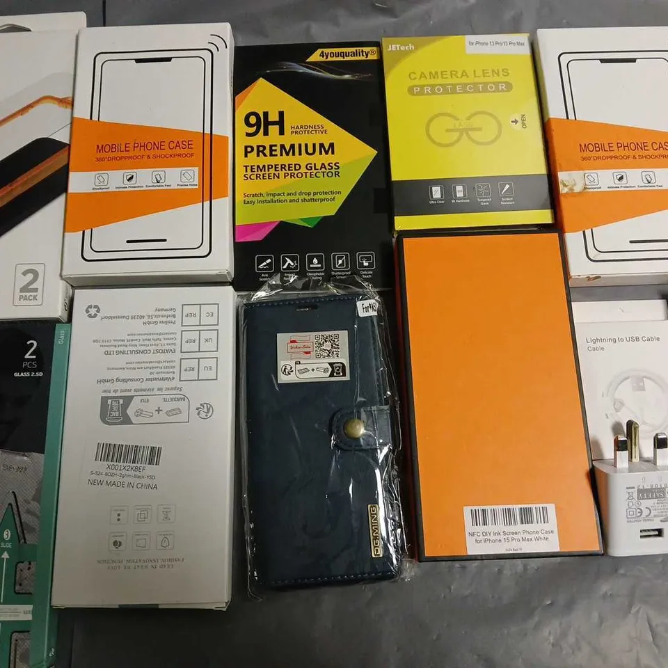 LOT OF ASSORTED MOBILE PHONE ACCESSORIES TO INCLUDE CASES, SCREEN PROTECTORS AND CHARGERS