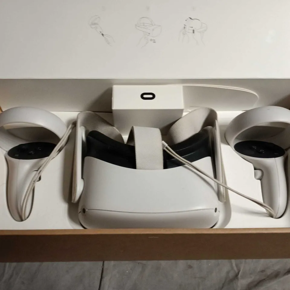 OCULUS QUEST 2 VR HEADSET WITH CONTROLLERS – BOXED