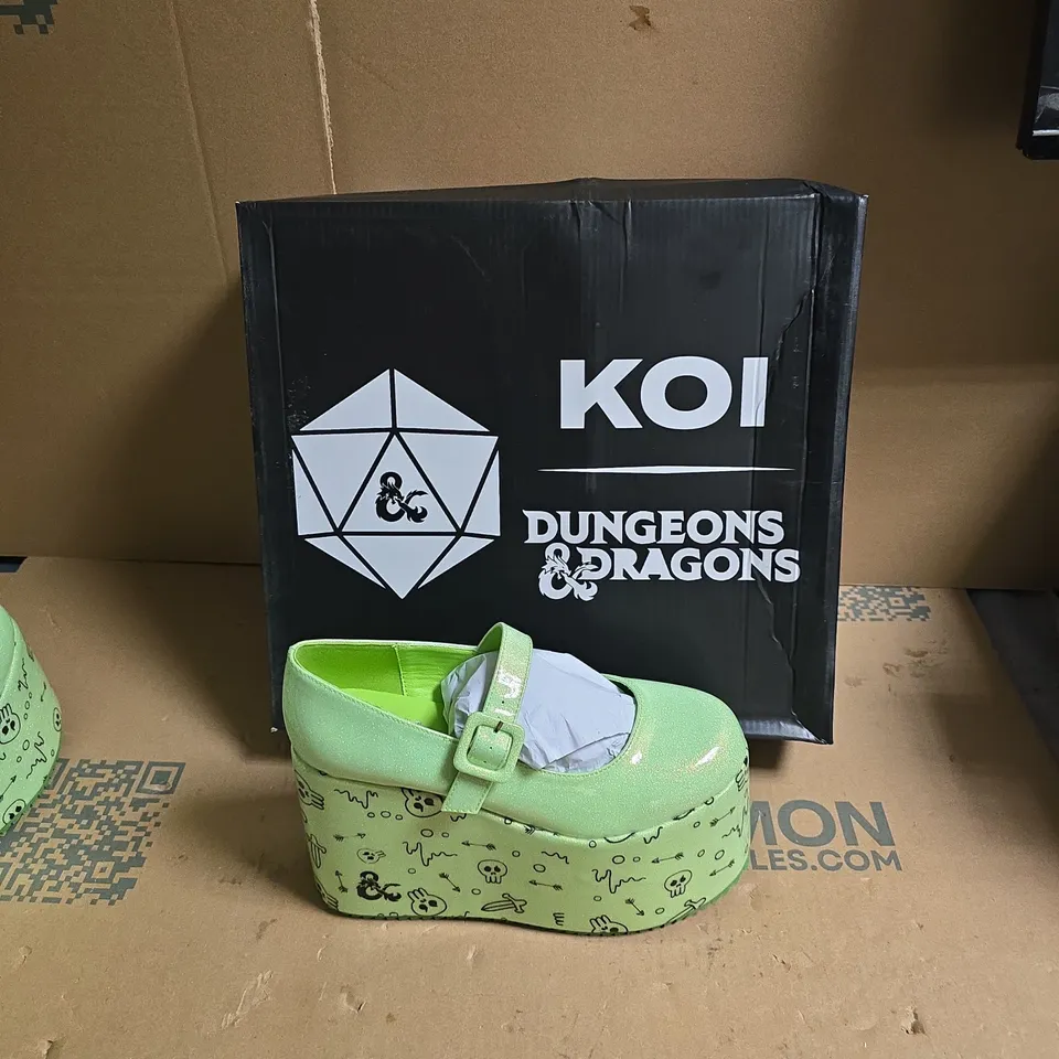 KOI DUNGEONS & DRAGONS GLABAGOOL GELATINOUS CUBE WEDGE MARY JANES - GREEN - UK SIZE 4