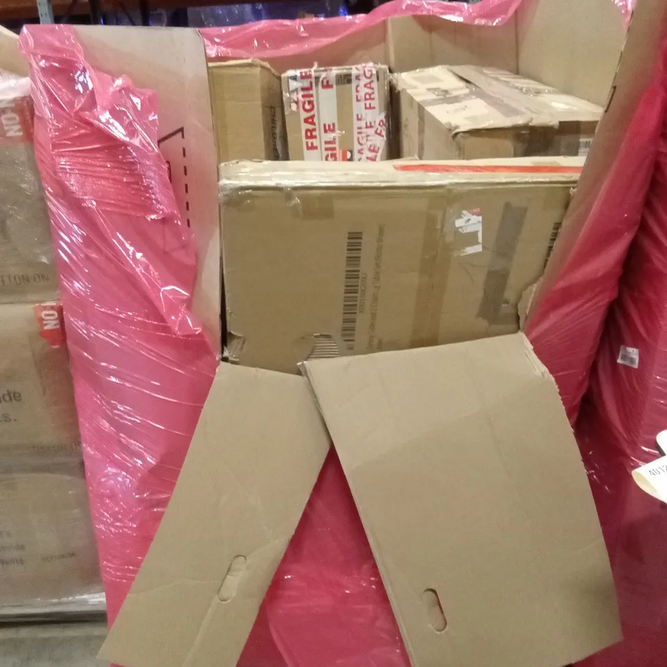 PALLET OF ASSORTED HOUSEHOLD GOODS AND PRODUCTS TO INCLUDE; CAMPING CHAIRS, COMPUTER DESK, OFFICE CHAIR, BOXED FURNITURE ETC