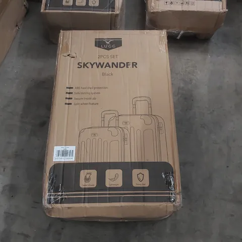 BOXED LUGG LIGHTWEIGHT TRAVEL SUITCASE