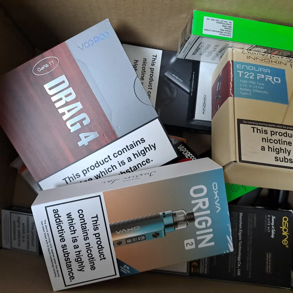 APPROXIMATELY 20 ASSORTED E-CIGARETTE PRODUCTS TO INLCUDE VOOPOO DRAG 4, INNOKIN ENDURA T22 PRO, OXVA ORIGIN 2 