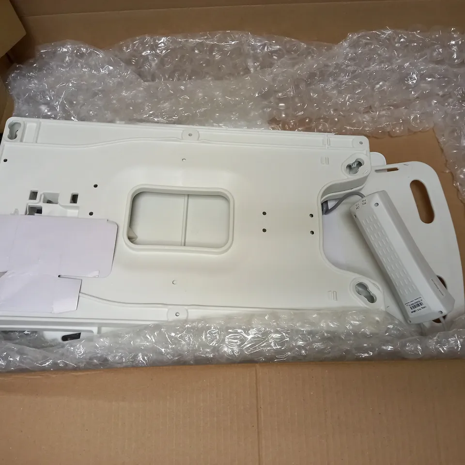 DRIVE BELLAVITA LIGHTWEIGHT RECLINING BATH LIFT WITH WHITE COVERS