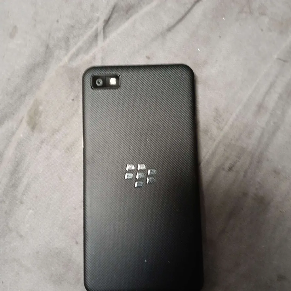 BLACKBERRY Z10 SMARTPHONE – BLACK (BOXED)