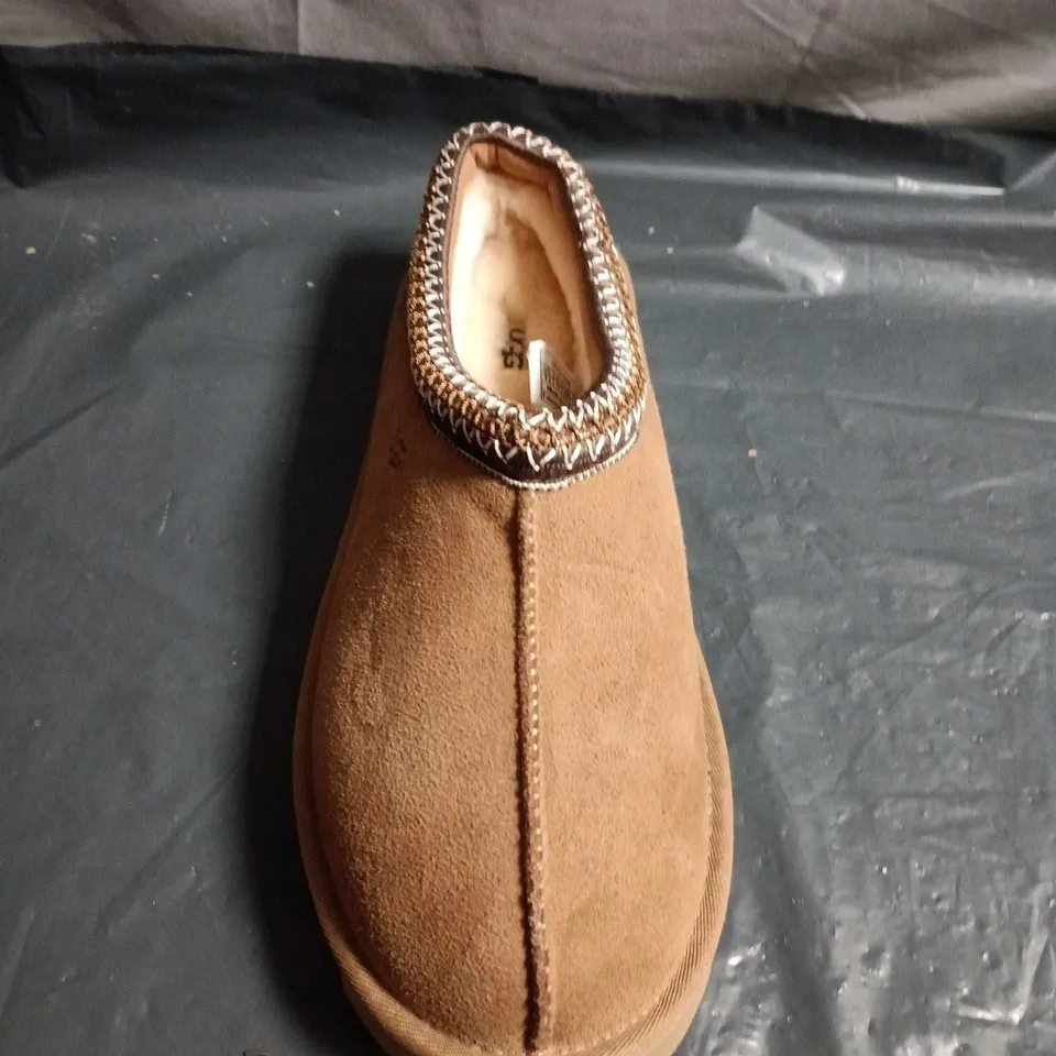 UGG SUEDE MOCCASIN SLIPPERS – SIZE 45