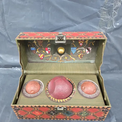 HARRY POTTER COLLECTIBLE QUIDDITCH SET