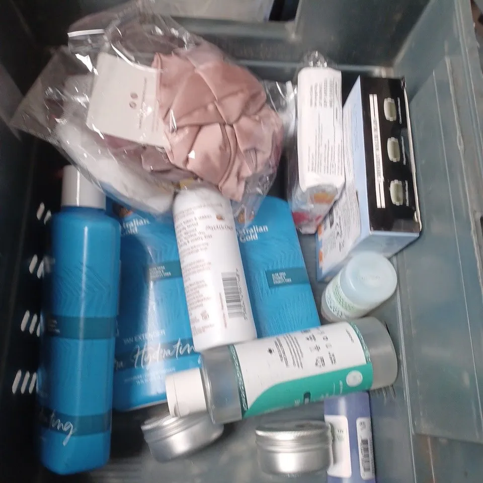APPROXIMATEY 20 HEALTH AND BEAUTY PRODUCTS TO INCLUDE LYNX AFRICA BODY WASH, JOHNSON'S BABY POWDER AND NATURE'S SPELL GROWTH COMPLEX