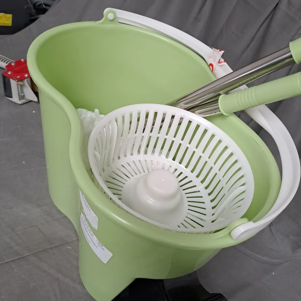 OUTLET SPIN MOP BUCKET SYSTEM 