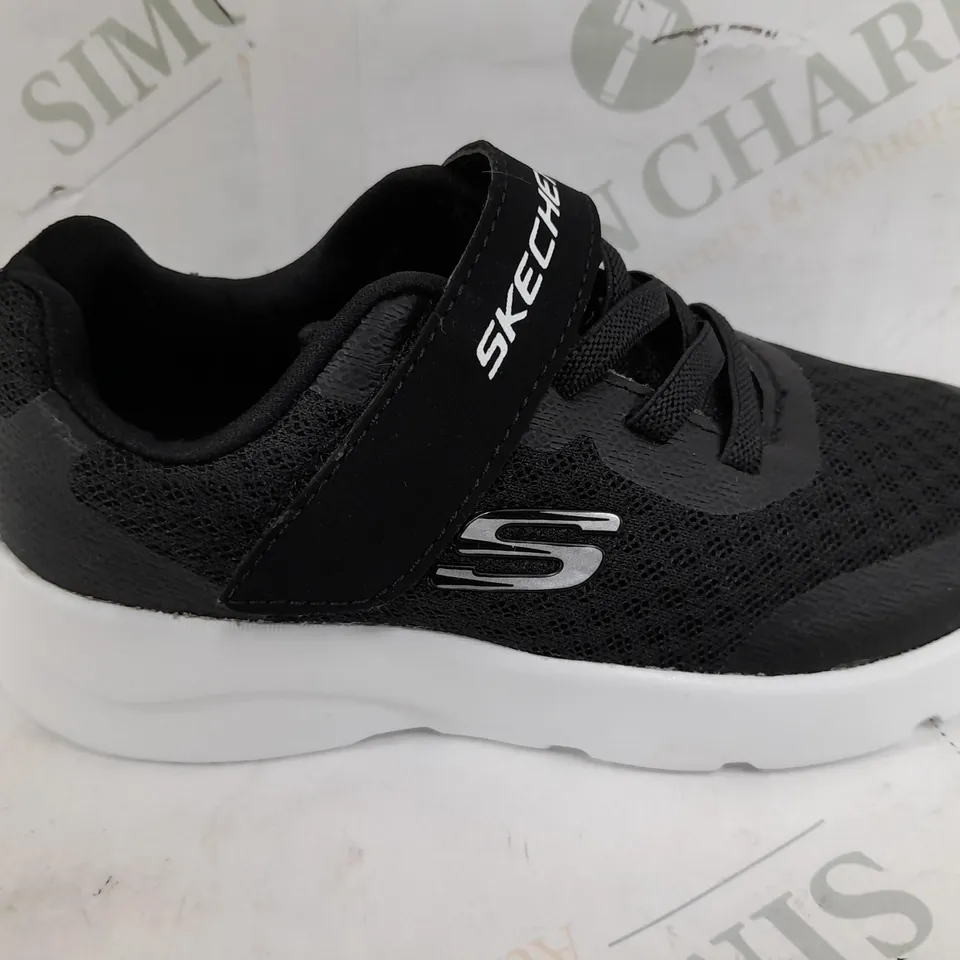 BOXED PAIR OF SKETCHERS VELCRO TRAINERS IN BLACK - KIDS UK 9