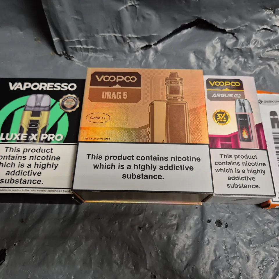 APPROXIMATELY 15 ASSORTED E-CIGARETTE PRODUCTS TO INCLUDE - VOOPOO, GEEK VAPE, VAPORESSO ETC 