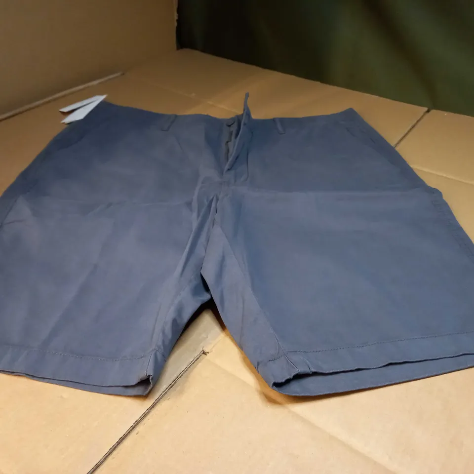 UNIQLO DARK GREY CARGO SHORTS - XL
