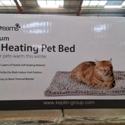 BOXED FURDREAMS SELF HEATING PET BED APPROXIMATELY 12