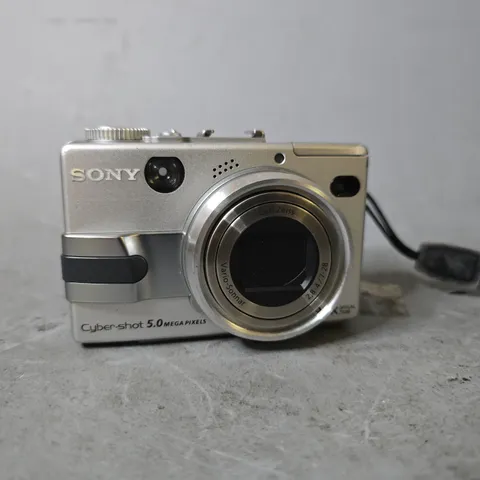 SONY MPEG GOVIE VX SMART ZOOM DSC-V1