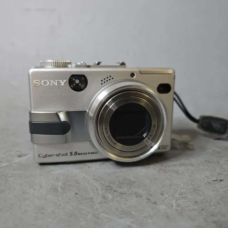 SONY MPEG GOVIE VX SMART ZOOM DSC-V1